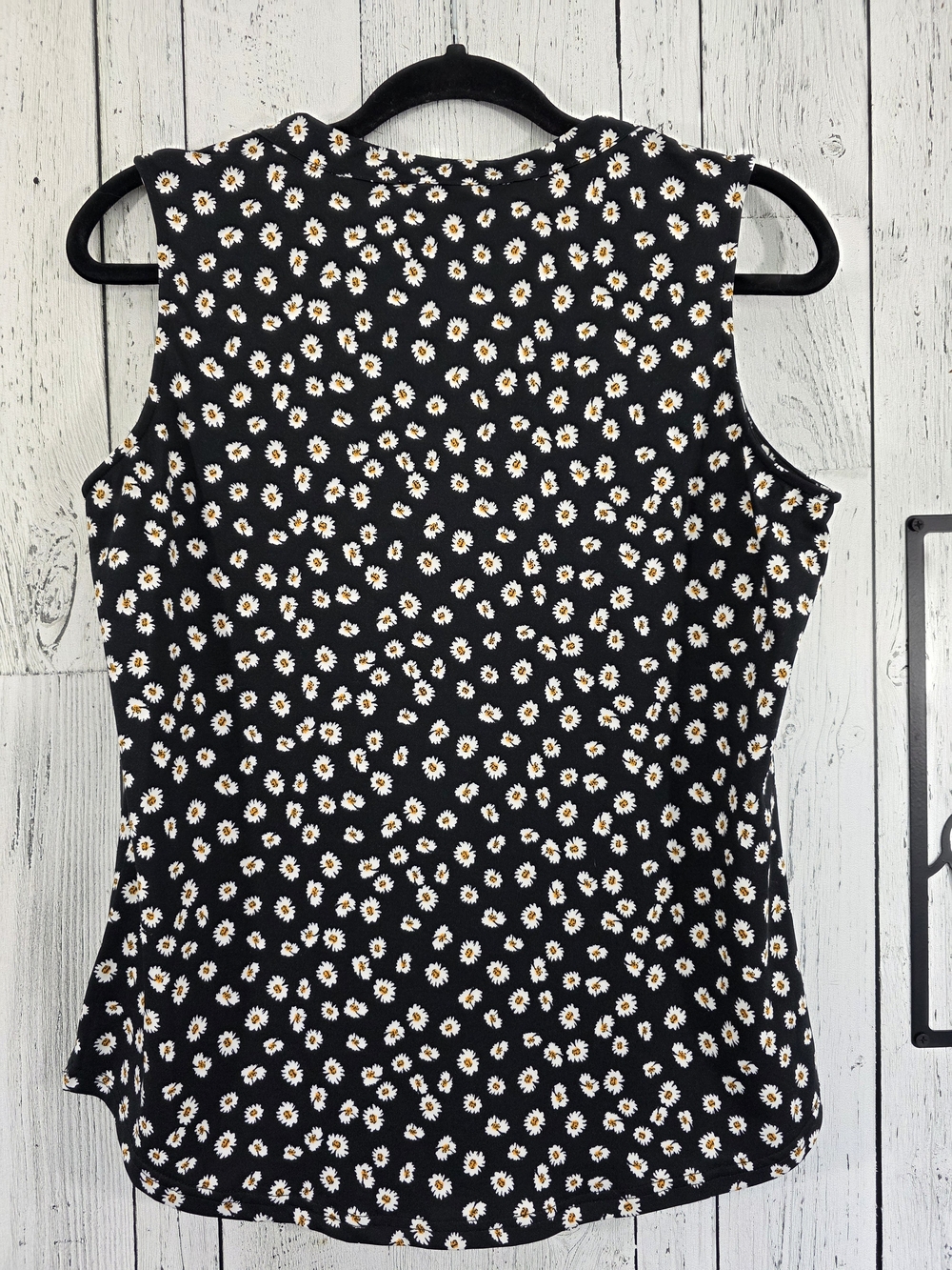 Mandee Daisy Floral Zip Pocket Sleeveless Blouse Size M Casual Business Office - Picture 4 of 9